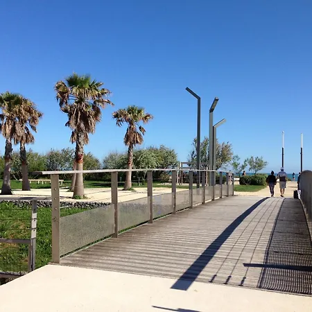 Climatise A Avec Parking Prive, Proche Plages Et Commodites - Fr-1-338-570 Sete